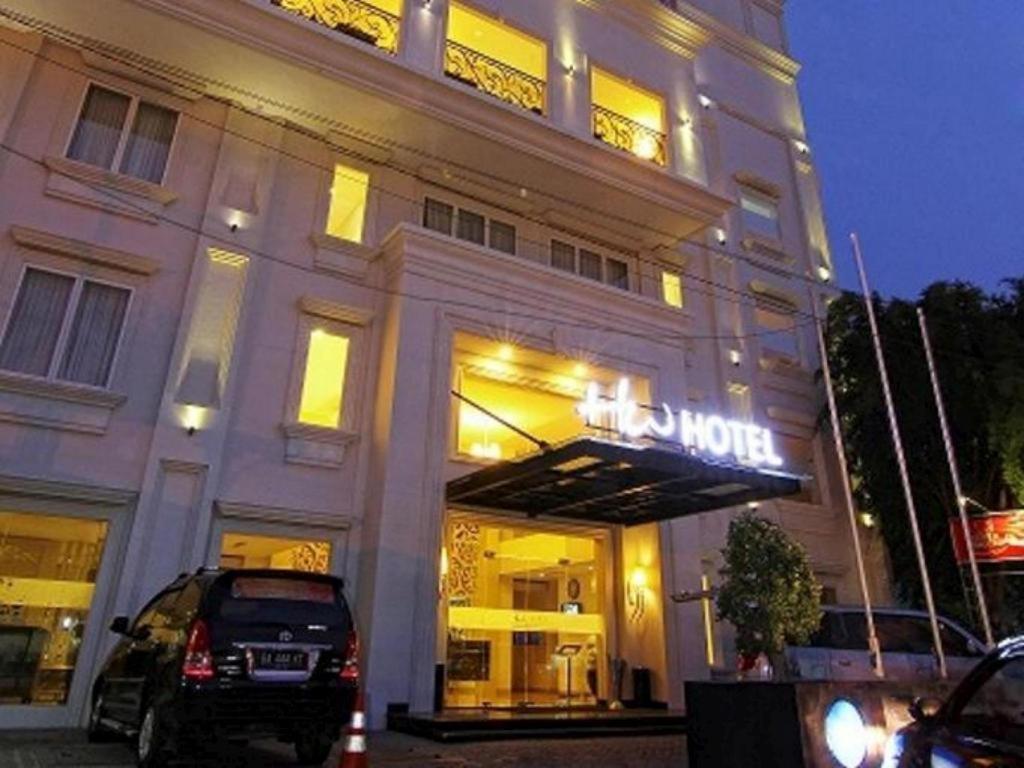 Hw Hotel Padang 外观 照片