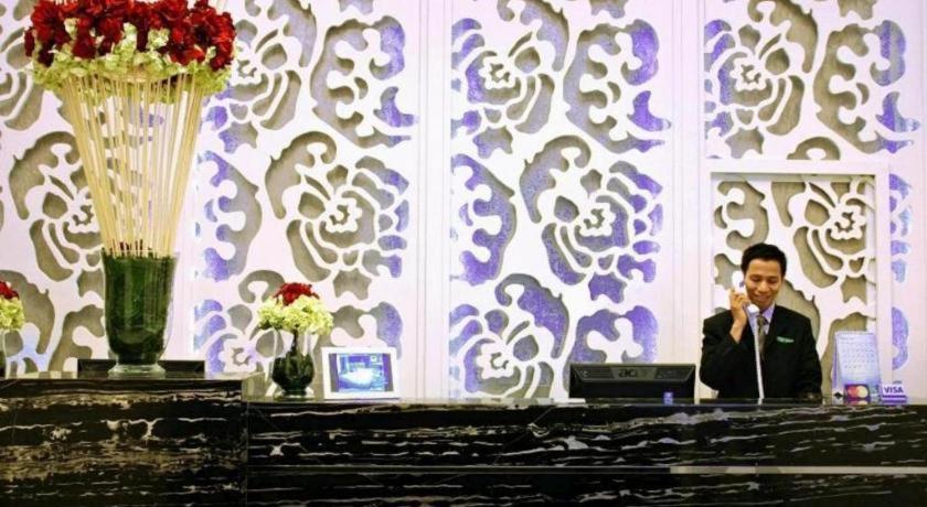 Hw Hotel Padang 外观 照片